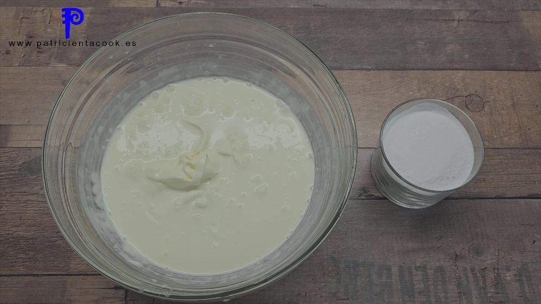 Brazo gitano relleno de nata (crema de leche) con yema tostada SIN GLUTEN. PatricientaCook.