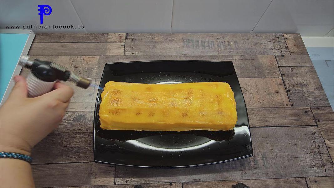 Brazo gitano relleno de nata (crema de leche) con yema tostada SIN GLUTEN. PatricientaCook.