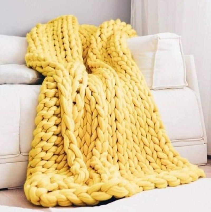 manta-sofa-en-color-trigo