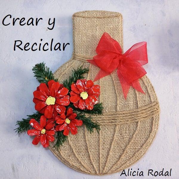 Vamos a hacer una hermosa decoración navideña con cartón y otros materiales reciclados, para decorar nuestro hogar, o como negocio de manualidades para hacer y vender. En este tutorial te muestro qué fácil es hacer un adorno navideño. DIY