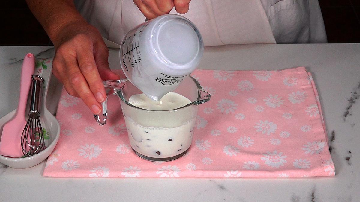 POSTRE DE CHOCOLATE PARA NAVIDAD. Un delicioso postre suave, jugoso y con un sabor irresistible por la combinación de chocolate y avellanas - Loli Domínguez - Foto 8