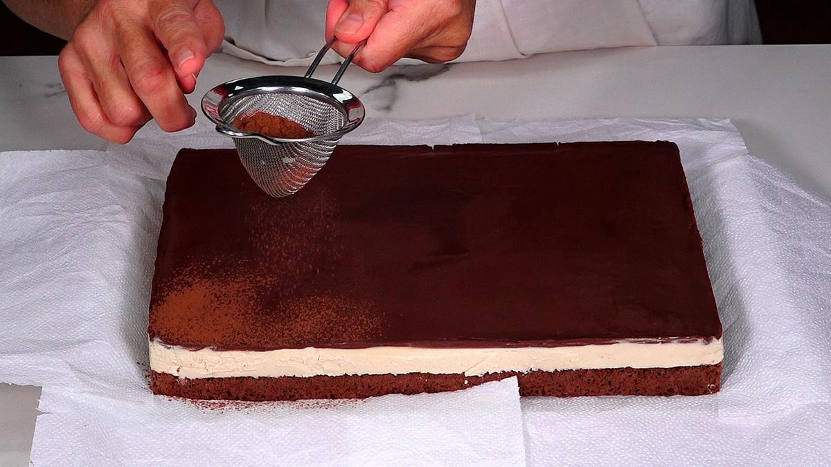 POSTRE DE CHOCOLATE PARA NAVIDAD. Un delicioso postre suave, jugoso y con un sabor irresistible por la combinación de chocolate y avellanas - Loli Domínguez - Foto 10