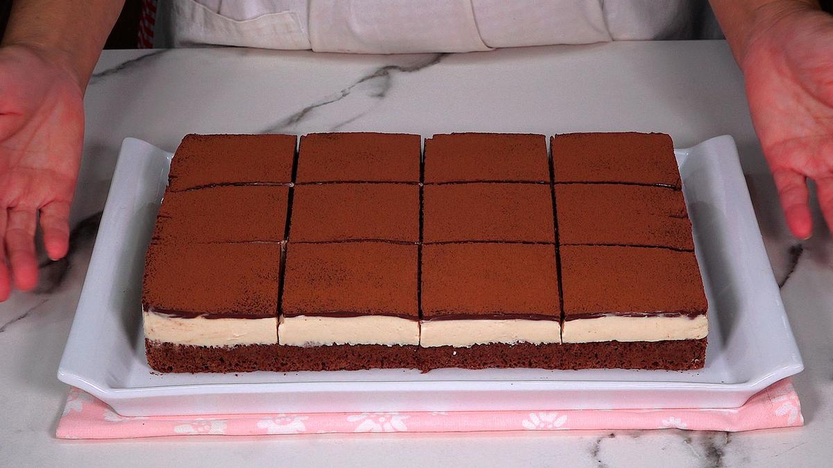 POSTRE DE CHOCOLATE PARA NAVIDAD. Un delicioso postre suave, jugoso y con un sabor irresistible por la combinación de chocolate y avellanas - Loli Domínguez - Foto 11