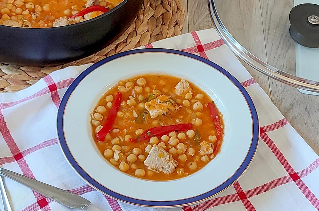 guiso de garbanzos y bonito