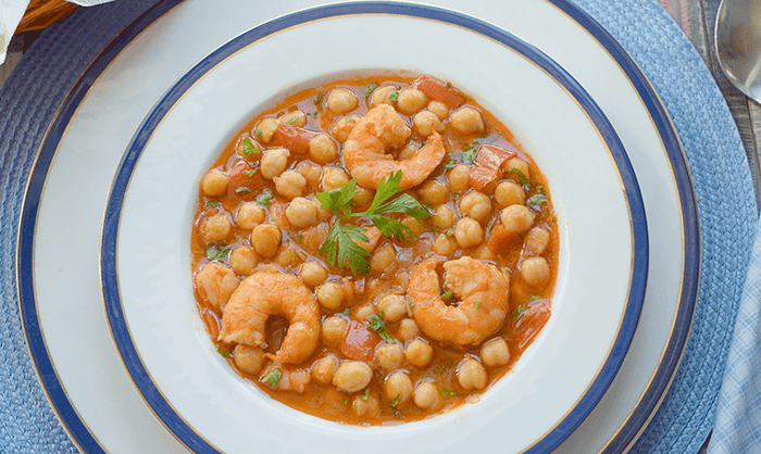 garbanzos con langostinos