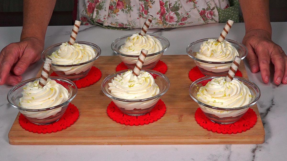 MOUSSE FÁCIL DE LIMÓN ESPECIAL NAVIDAD. Cremoso y delicioso postre de limón, fácil de hacer que resulta refrescante y suave - Loli Domínguez - Foto 8