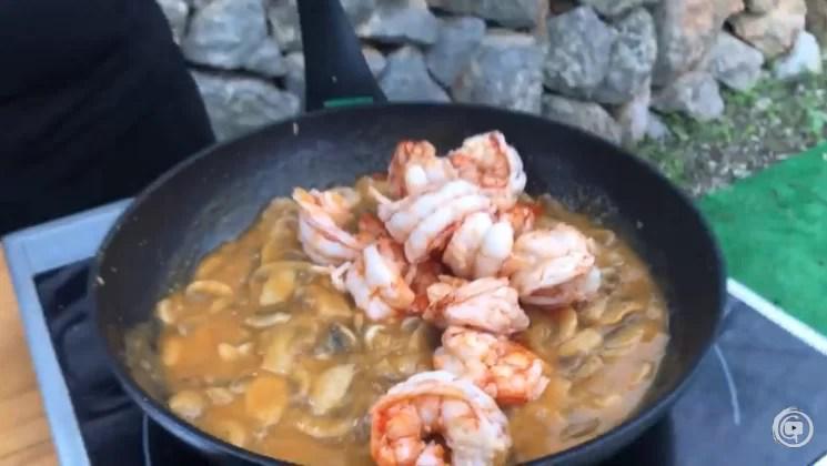 ENTRANTE NAVIDEÑO CREPS Rellenos de MARISCO