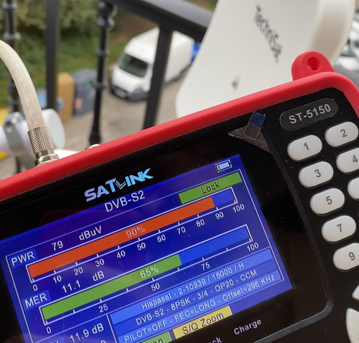 Recibiendo Hispasat con la antena Technisat de 33 cm.