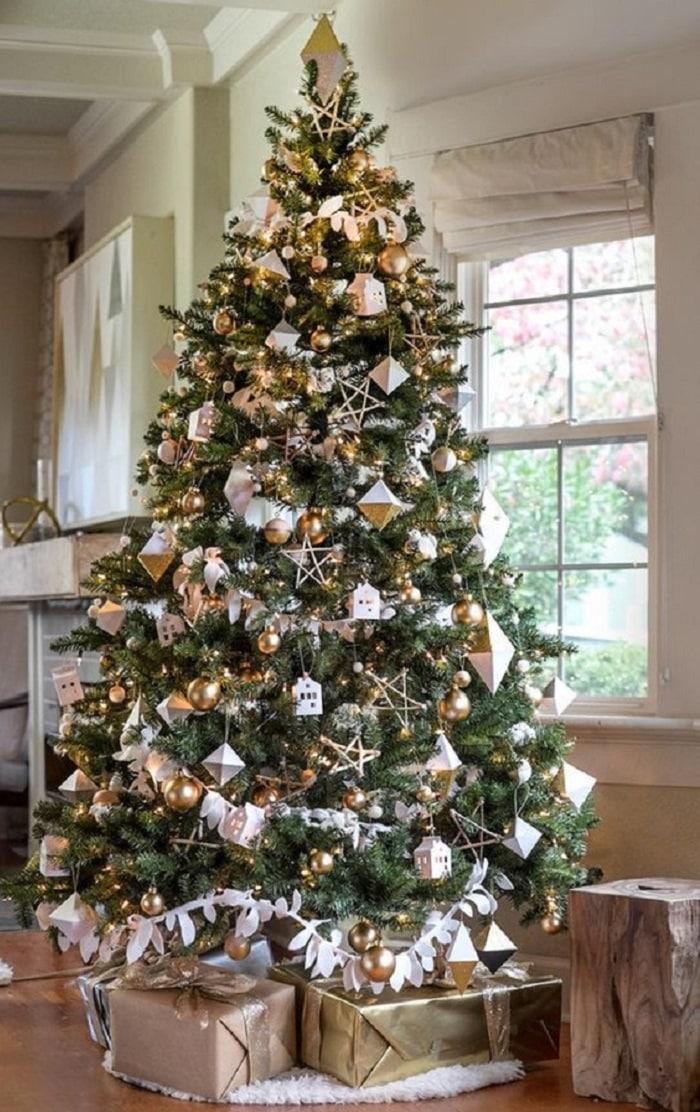 arbol-dorado-y-plateado