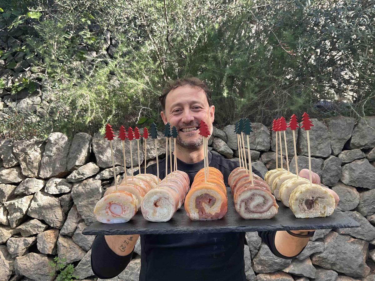 MI BANDEJA DE CANAPÉS ENROLLADOS ANTES DE IR A LA MESA 