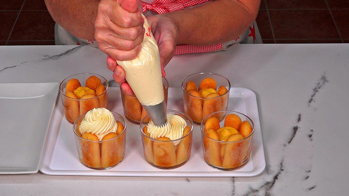 POSTRE DE MANDARINA ESPECIAL FIN DE AÑO. Fácil y delicioso postre que queda muy suave y refrescante a la vez que muy rico - Loli Domínguez - Foto 9