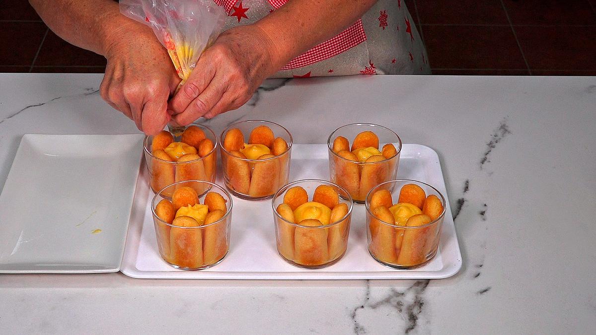 POSTRE DE MANDARINA ESPECIAL FIN DE AÑO. Fácil y delicioso postre que queda muy suave y refrescante a la vez que muy rico - Loli Domínguez - Foto 7
