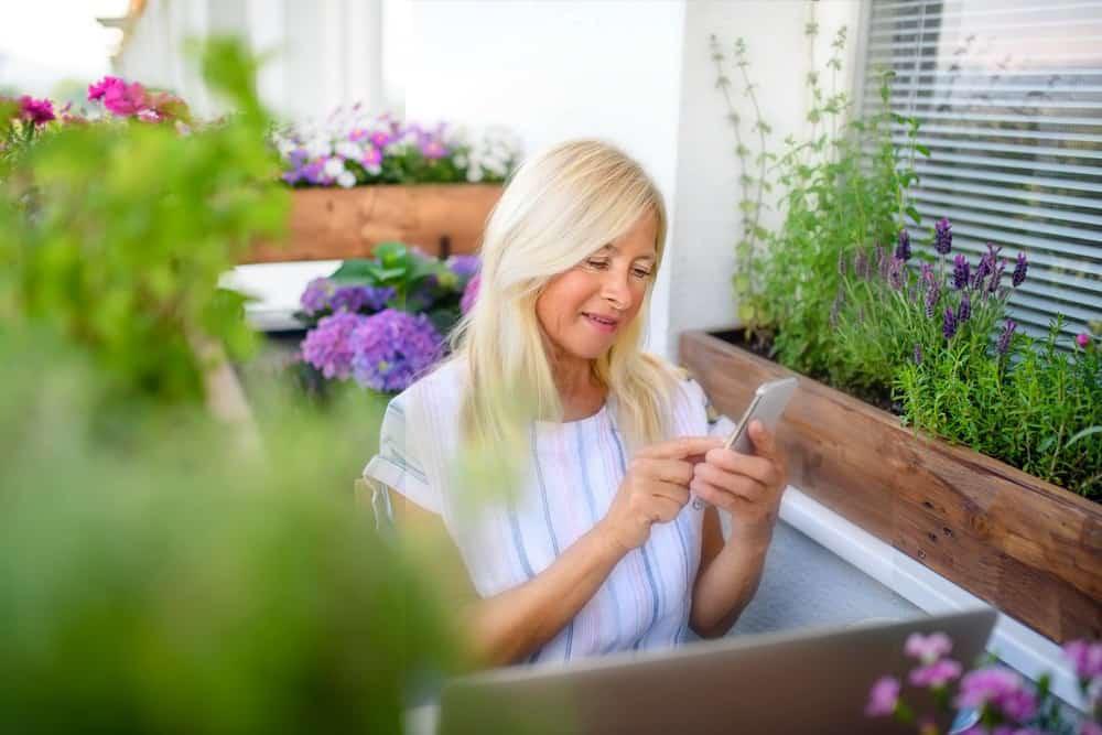 El balcón es un espacio que a menudo pasa desapercibido en nuestras casas y pisos, pero si lo sabemos aprovechar, puede convertirse en una verdadera joya. En este artículo, te daré algunos consejos sobre cómo sacarle el mayor provecho a tu balcón, aprovechando al máximo su potencial.