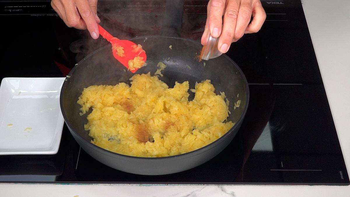 ROSCO DE HOJALDRE DE CREMA Y MANZANA. Un rosco ideal para celebrar el día de reyes o cualquier día que nos apetezca, fácil y delicioso - Loli Domínguez - Foto 4