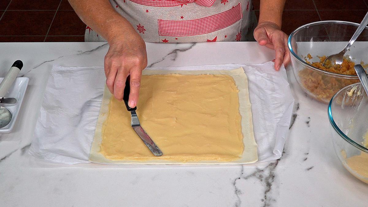 ROSCO DE HOJALDRE DE CREMA Y MANZANA. Un rosco ideal para celebrar el día de reyes o cualquier día que nos apetezca, fácil y delicioso - Loli Domínguez - Foto 5