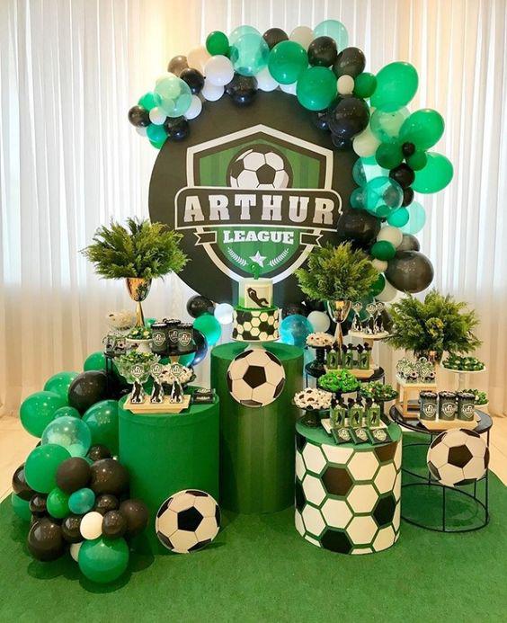 Ideas para una fiesta de deportes para hombre