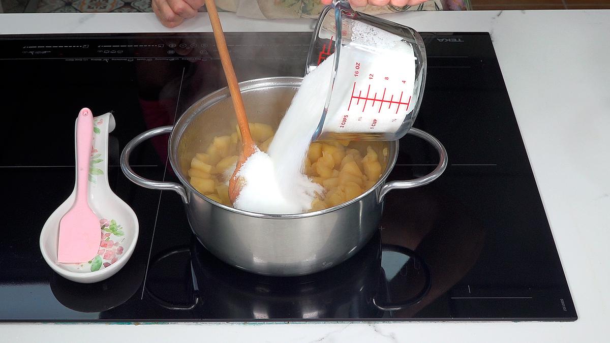 MERMELADA DE MANZANA CASERA. Ideal para las tostadas del desayuno o la merienda, pero también como relleno de tartas o pasteles - Loli Domínguez - Foto 4