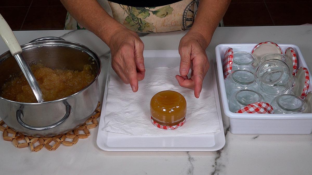 MERMELADA DE MANZANA CASERA. Ideal para las tostadas del desayuno o la merienda, pero también como relleno de tartas o pasteles - Loli Domínguez - Foto 6