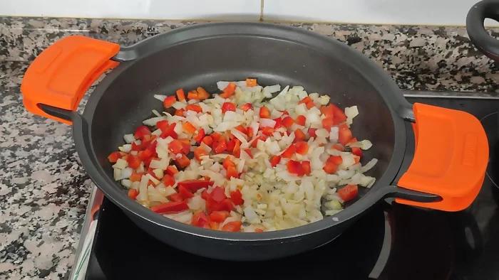 receta de garbanzos con calamares paso 2