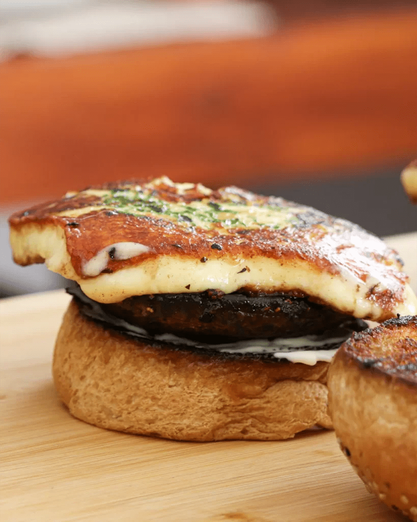 halloumi burger queso portobello sandwich