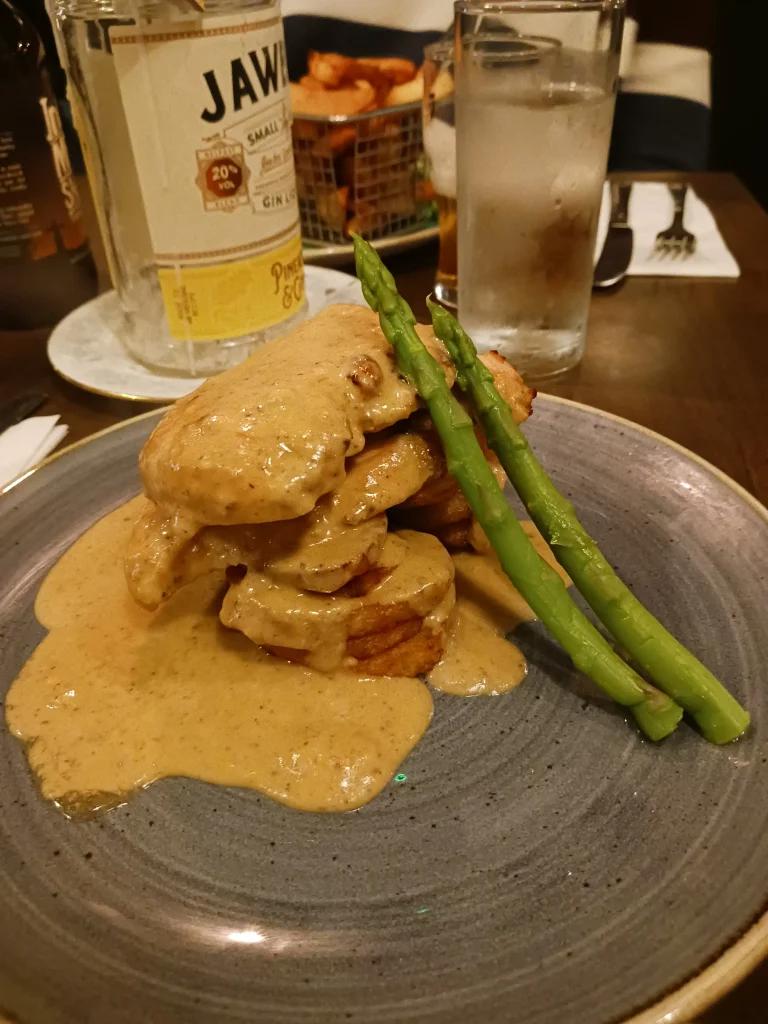 Pollo miel y mostaza en Darcys