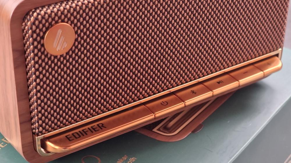 Edifier MP230 - Botones