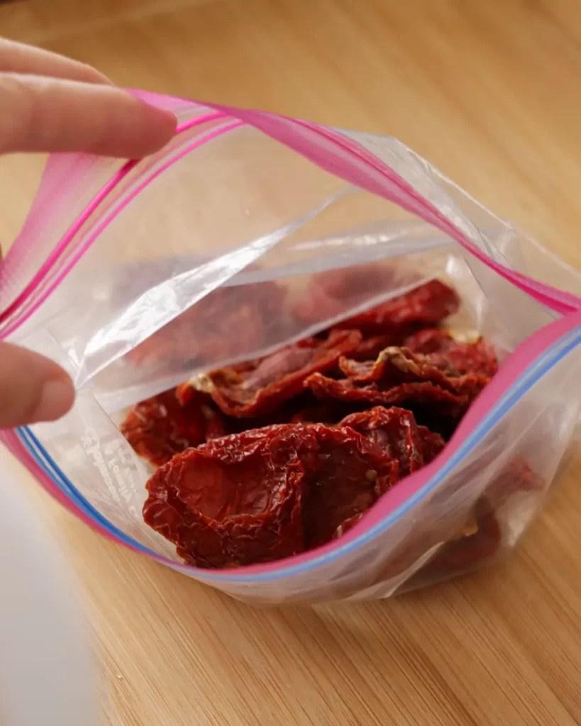 tomates secos al sol conserva