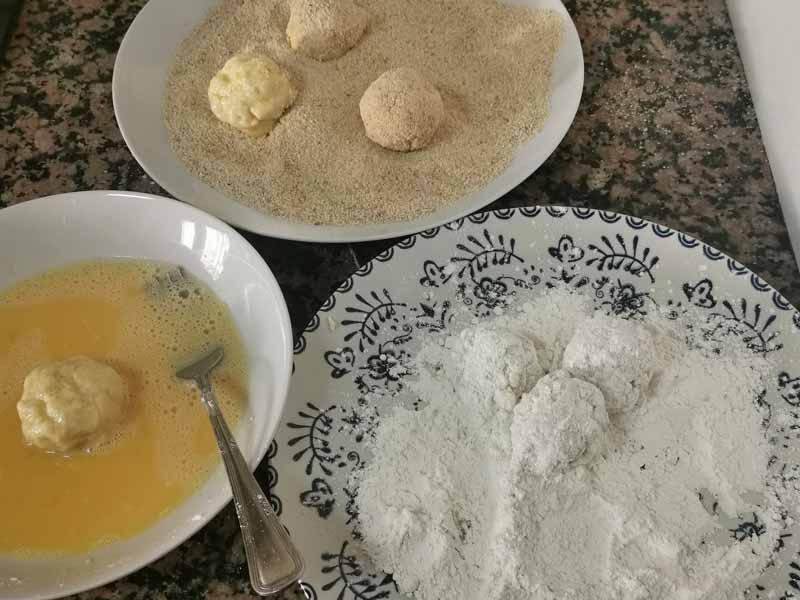 Harina huevo pan rallado