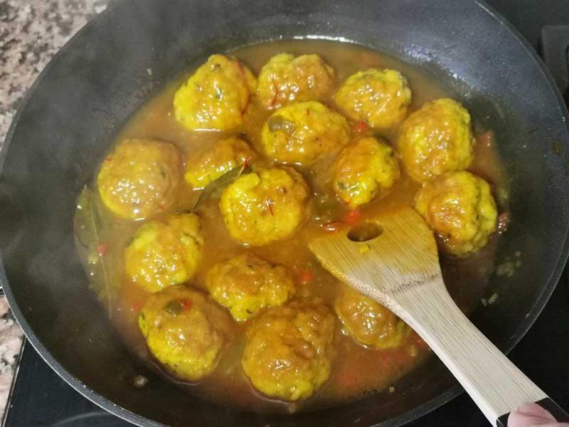 Albondigas reposar