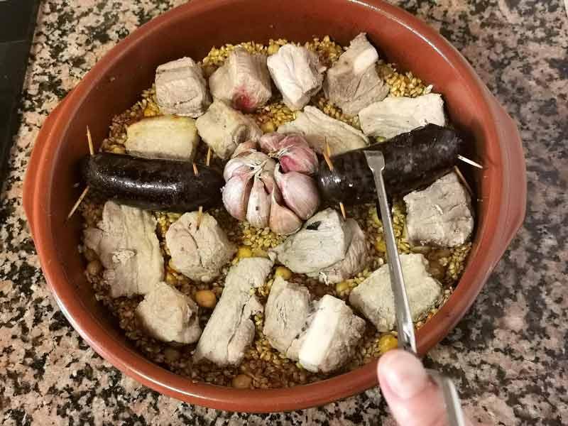 Carne y morcilla arroz