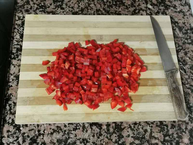 Corta pimientos rojos