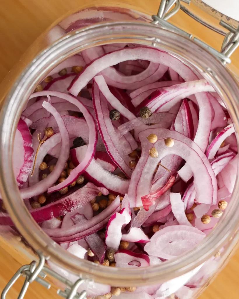 cebolla morada pimienta coriandro frasco