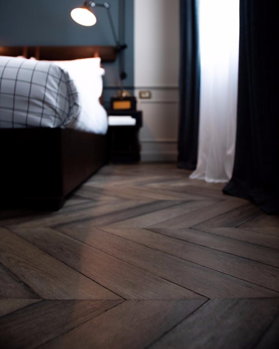 suelos de madera geometricos y tonalidades