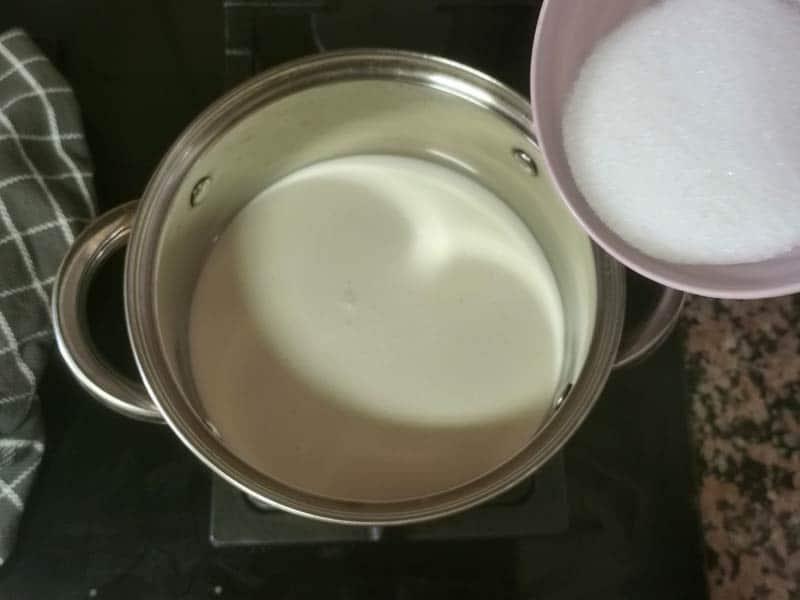 Nata (crema de leche) montar y azucar
