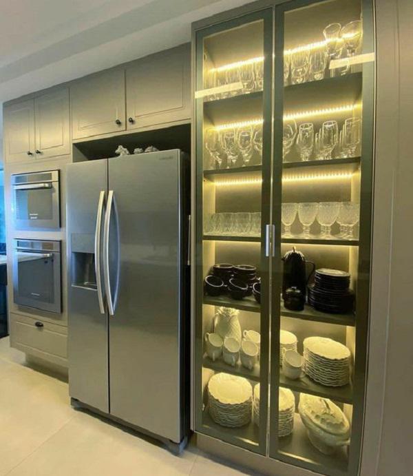 vitrina-exponer-vajilla.j