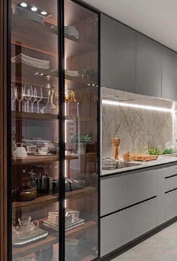 vitrinas-acristaladas-con-luz-varios-tamanos.