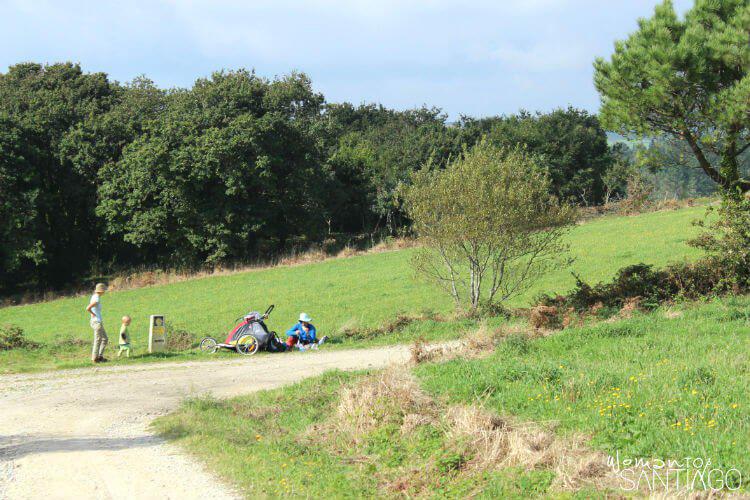 Familia en el Camino de Santiago