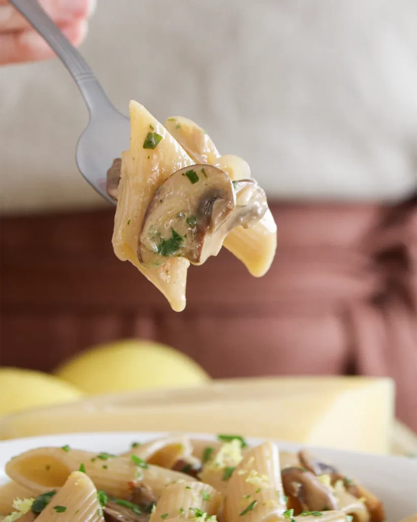 pasta con hongos queso