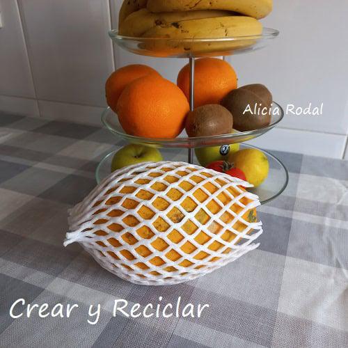 En este tutorial les quiero mostrar 2 ideas creativas para decorar frascos de vidrio con un material que puedes tener en casa. Ideas fáciles, perfectas para la decoración de tu hogar, para vender o como regalo para esa persona especial. Diy