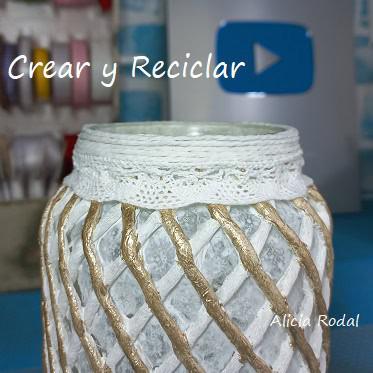 En este tutorial les quiero mostrar 2 ideas creativas para decorar frascos de vidrio con un material que puedes tener en casa. Ideas fáciles, perfectas para la decoración de tu hogar, para vender o como regalo para esa persona especial. Diy