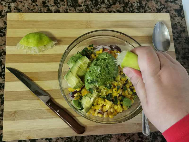 Exprime zumo de lima