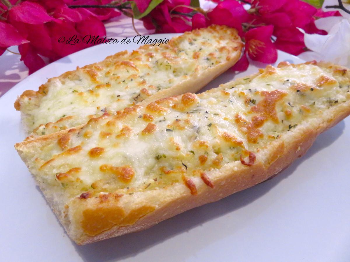 Pan con salsa de ajo