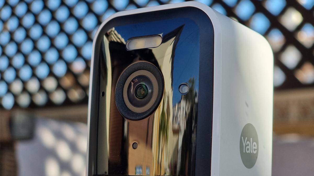 Cámara Inteligente para Exteriores de Yale - Sensor