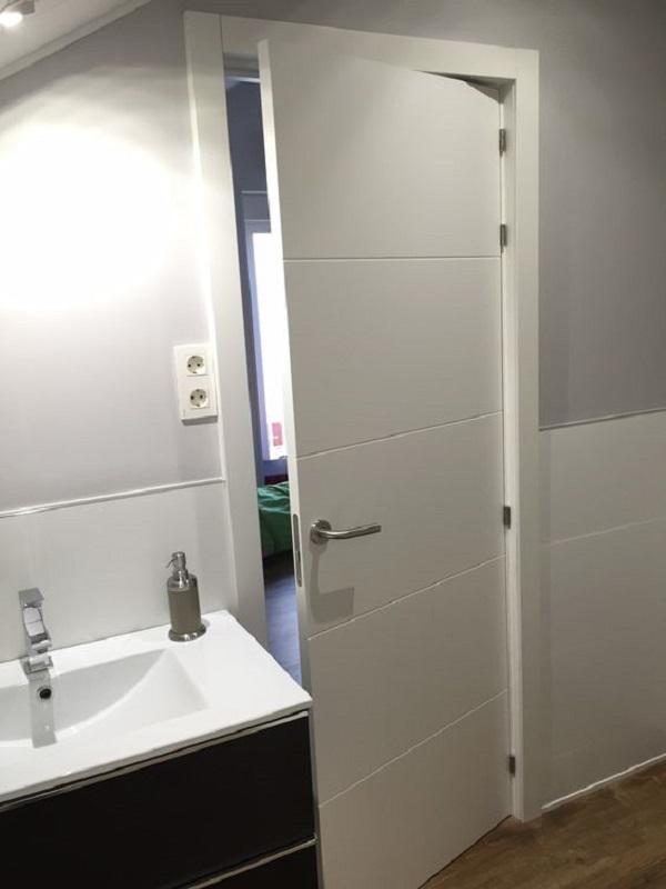 puerta-interior-madera-bano