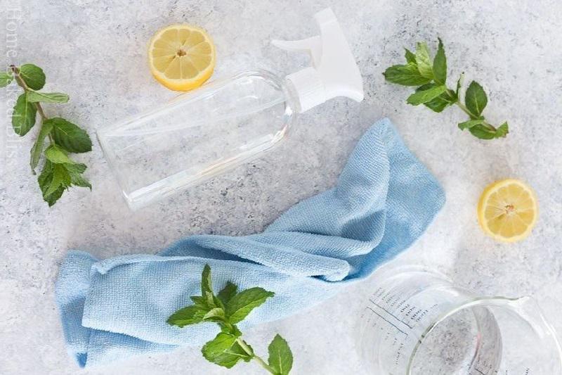 limpiar-mampara-de-ducha-con-limon