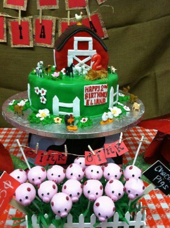 Pastel sencillo para fiesta con tema de la granja de Zenon