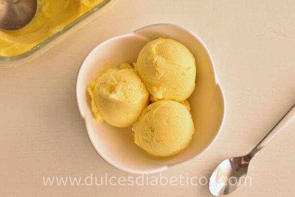 helado de mango y yogur