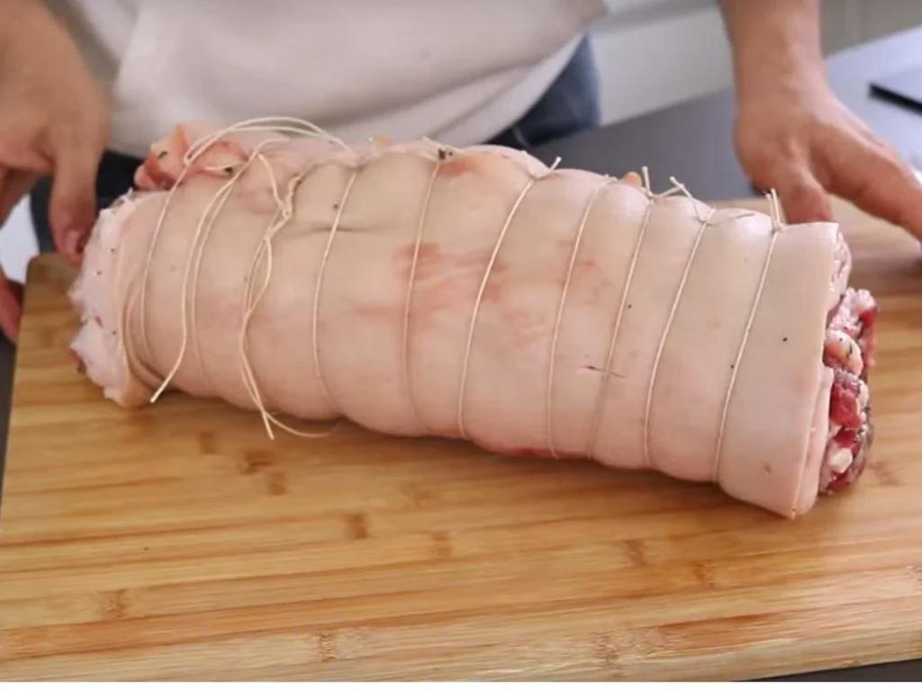 enrollar la porchetta