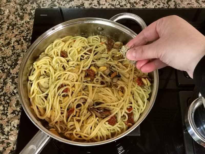 Espolvorea mas tomillo