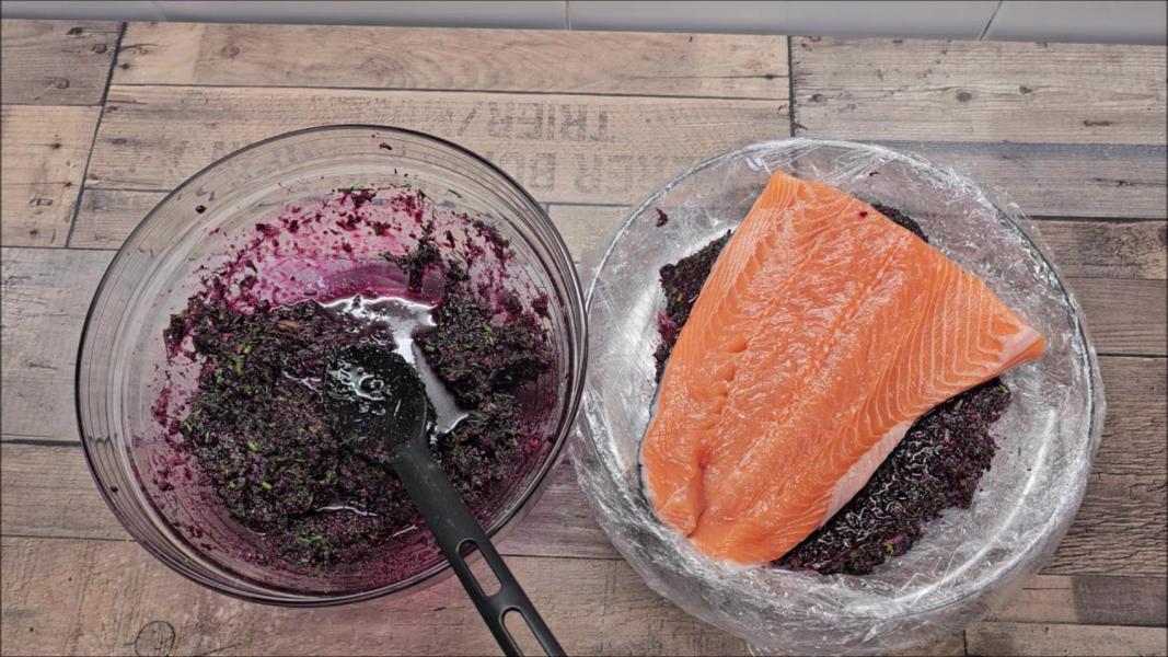 Salmón marinado con remolacha. Patricienta cook.